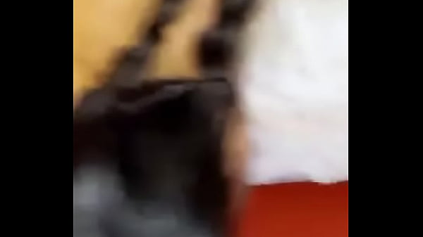 Me llama para que la folle hasta embarazarla