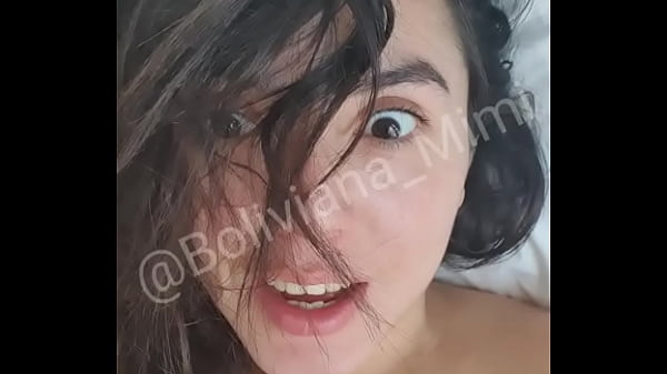 Culona boliviana nalgona mostrando la culo